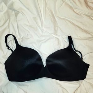 CACIQUE 38H WIRELESS BLACK BRA